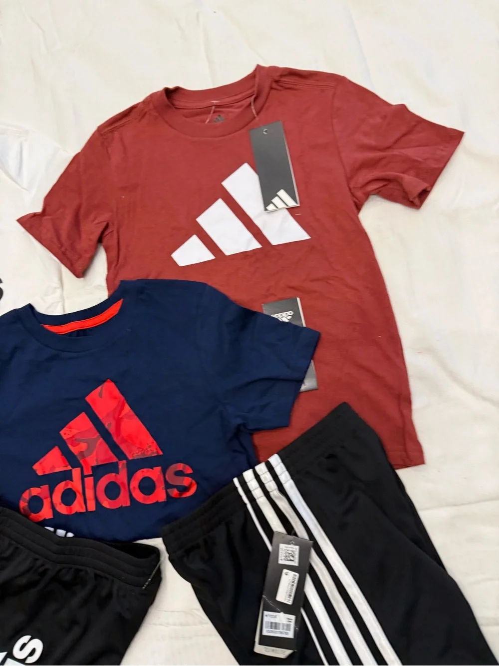 New boys adidas Sz 5 shirt & Shorts Set, sweatpants bundle